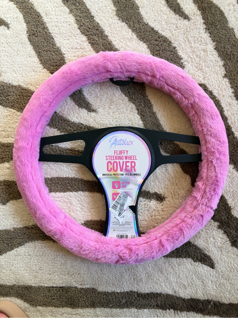 Pink Fluffy Steering Wheel Cover – Soft Plush Comfort